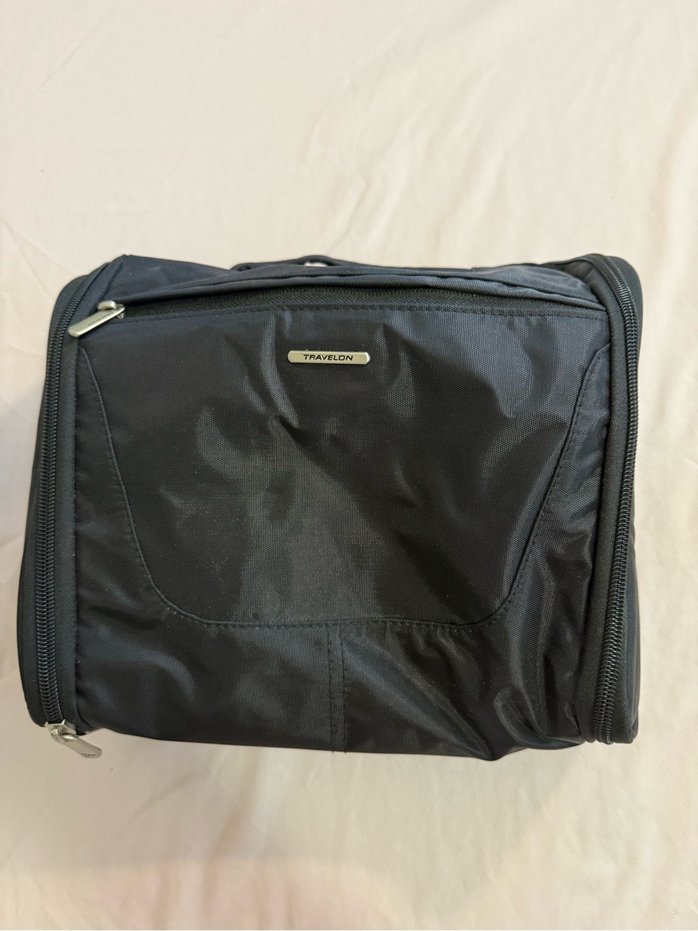 Travelon Black Men's Hanging Toiletry Kit